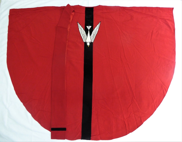 Ornement rouge : chasuble, étole