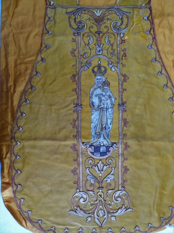 Chasuble, orfroi facial : détail.