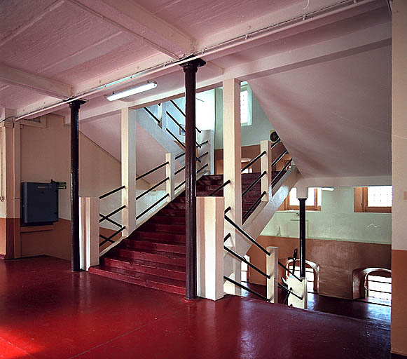 L'escalier reliant les galeries.