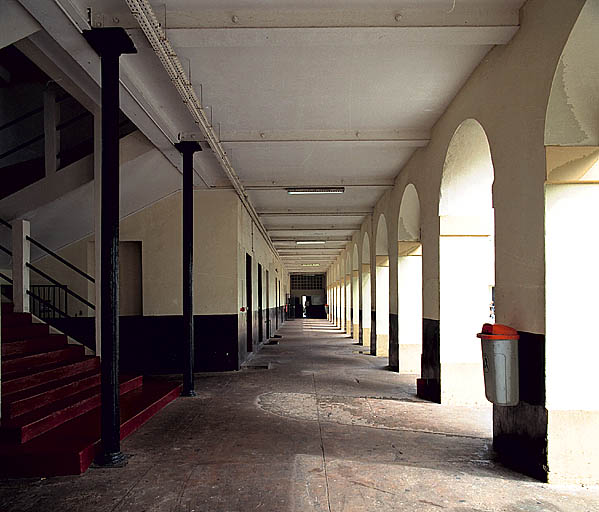 La galerie du rez-de-chaussée, vue intérieure.