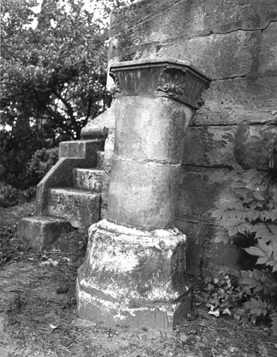 Fragment de colonne découvert au 6 rue de l'Enclos-de-l'Abbaye.