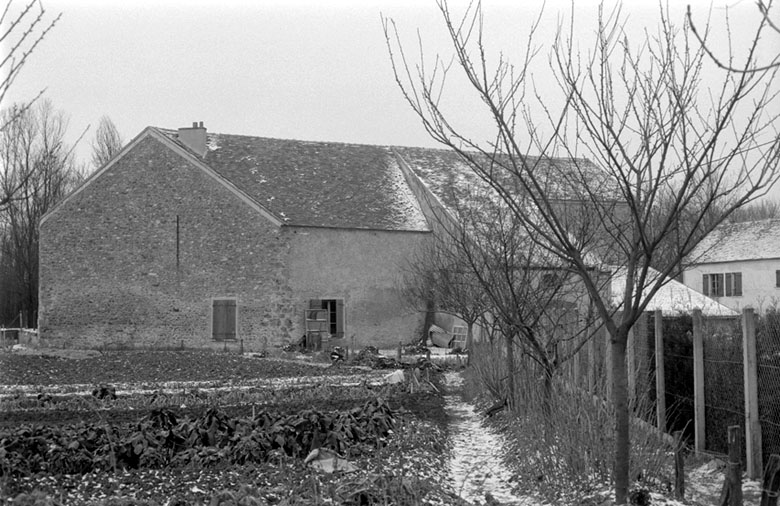 Vue d'ensemble du bâtiment de la ferme.