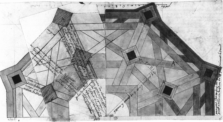 Eglise priorale Saint-Louis : flèche et plans de la charpente à différents niveaux.