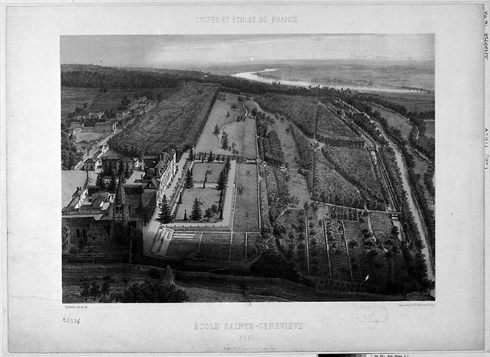 Le château d'Athis en 1867, alors école Sainte-Geneviève d'Athis (installée par les jésuites en 1865 dans le bâtiment). A l'extrême gauche, la ferme à cour carrée avec colombier au centre est l'ancienne ferme seigneuriale. Le parc descend en pente vers l'Orge et le mort-Rû.