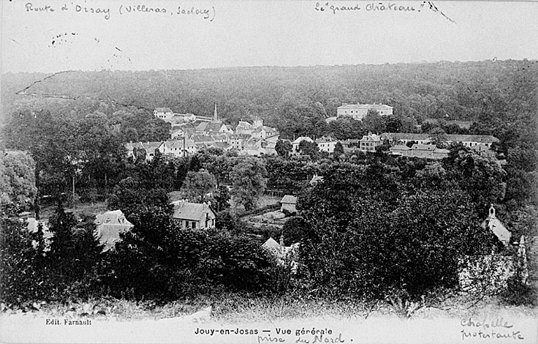 Vue d'ensemble du village de Jouy.
