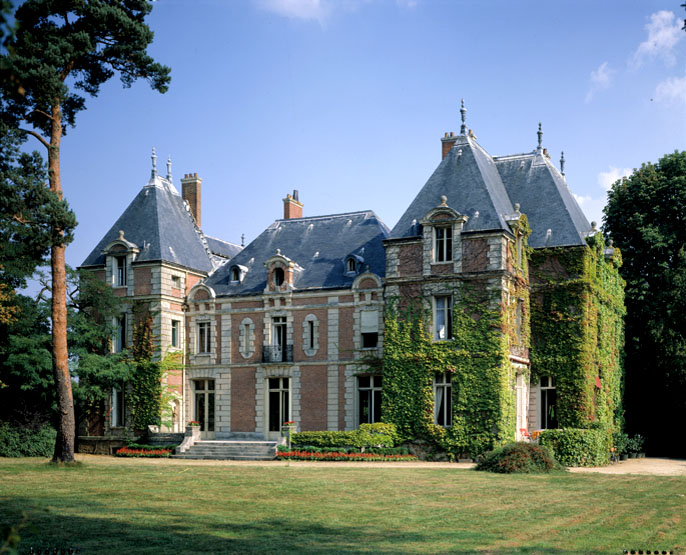 La façade sur jardin vue du sud.