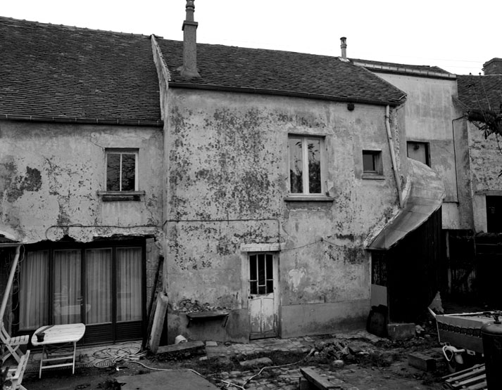 Vue de la façade sur cour.