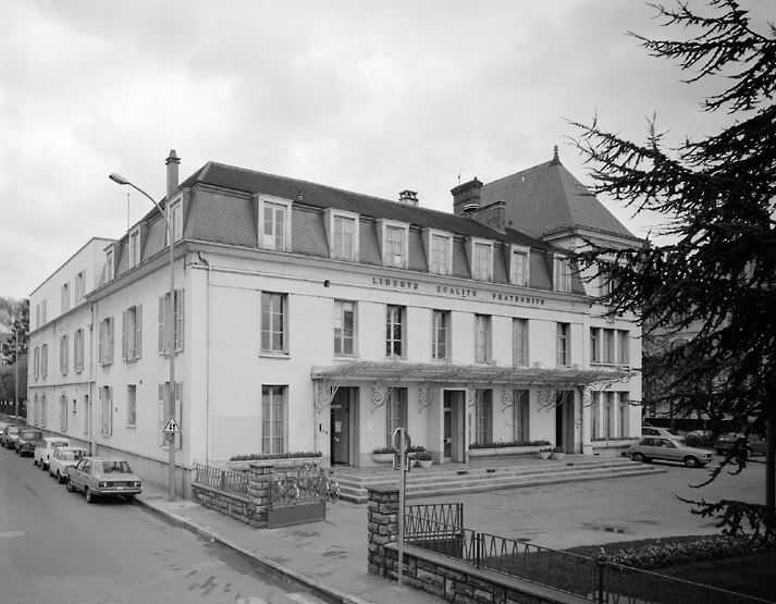 Vue générale : la façade antérieure.