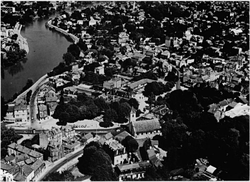 Vue aérienne prise du sud.