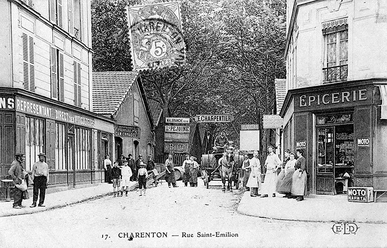 Rue Saint-Emilion.