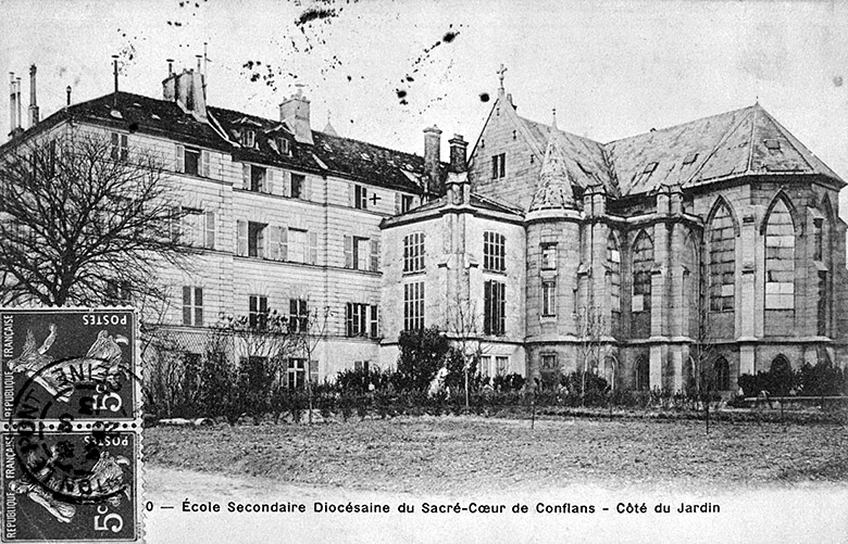 Vue prise du sud-est : chevet de la chapelle et aile orientale du couvent des Bénédictines transformé vers 1841.