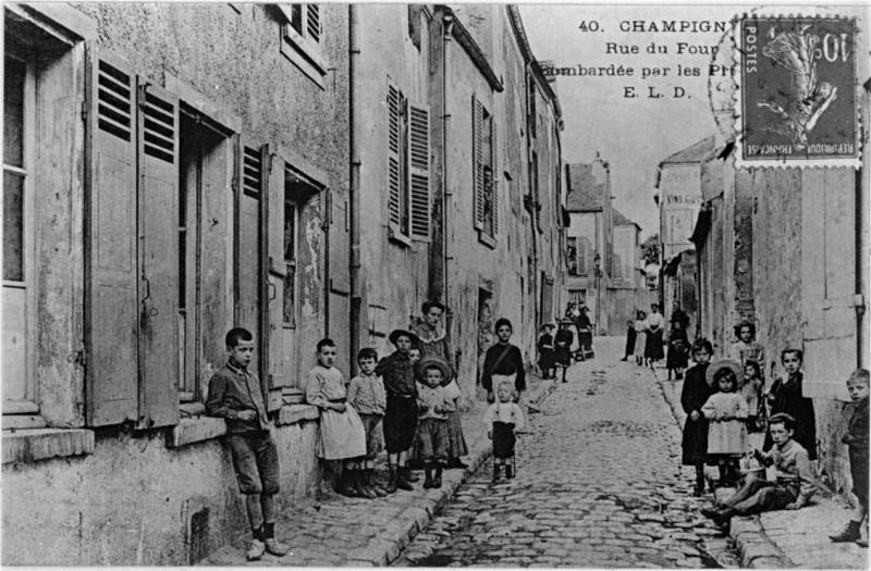 Rue du Four prise depuis la rue Jean-Jaurès