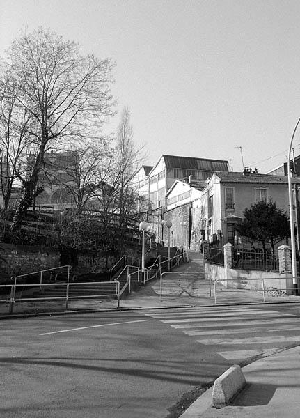 Jonction des rues de l'Eglise et du Clocher.
