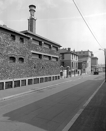 Bâtiments sur la rue Grenet Robert.