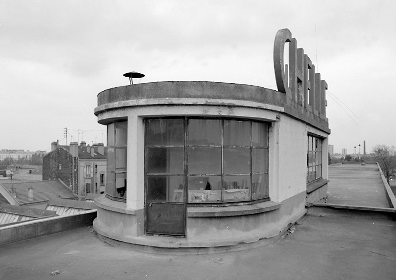 Vue de l'habitacle au sommet du bâtiment de l'administration.