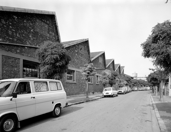 La façade des ateliers sur la rue Marcel-Bourdarias.