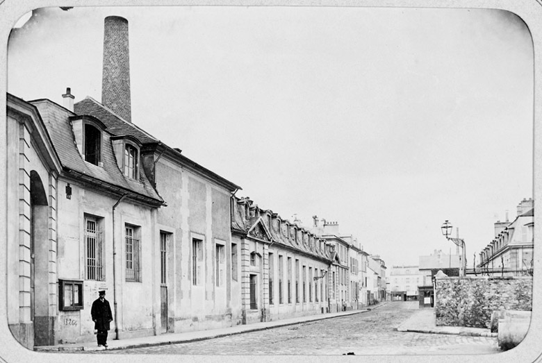 Les communs et dépendances : vue de l'avenue Anatole-France en direction de la rue Jean-Jaurès.