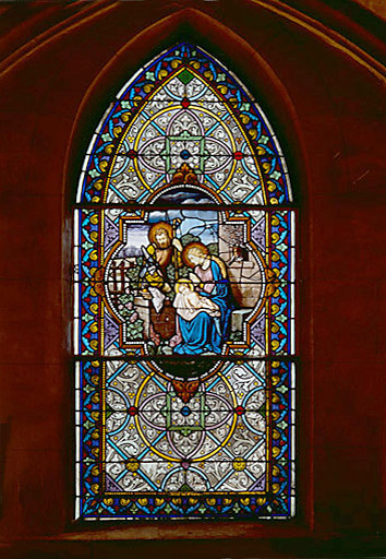 9 verrières : Sainte Famille, saint Augustin et sainte Monique, baptême de saint Romain par saint Laurent, Cène, Martyre de saint Saturnin, saint Louis rendant la justice, sainte Elisabeth faisant l'aumône, saint Guillaume archevêque de Bourges, saint Vincent de Paul (baies 7, 9, 11, 12, 14, 16, 18, 20, 22)