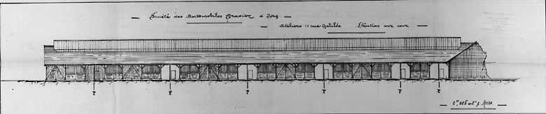Elévation sur cour de la façade du bâtiment en bois.