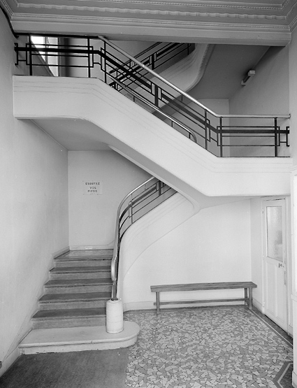 Vue de l'escalier d'accès à la salle de judo.