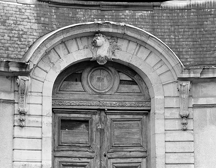 Détail de la partie centrale du bâtiment nord des communs.