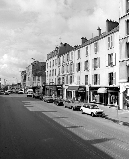 Vue de l'avenue, en direction de la Marne.