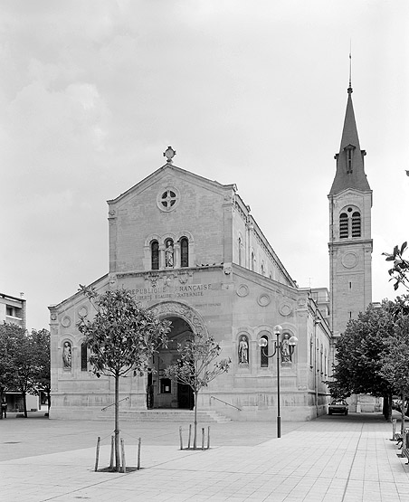 Vue de la façade occidentale.