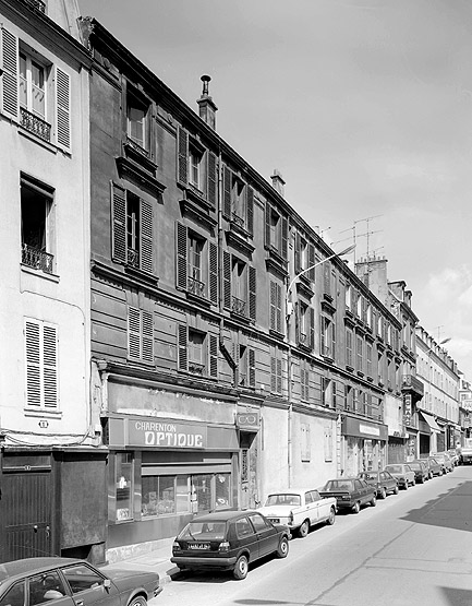 Vue de l'avenue, côté Charenton, en direction du bois de Vincennes.