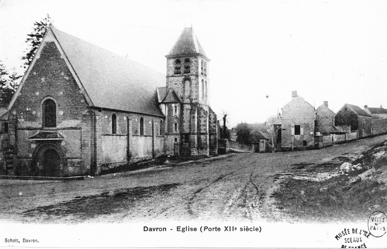 Vue de l'église située à l'entrée du village.