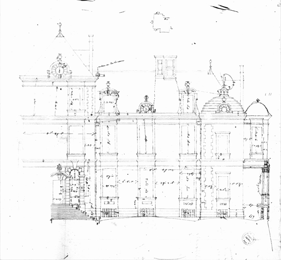 Dessin de la façade avec mention des dimensions des différents éléments de l'architecture.