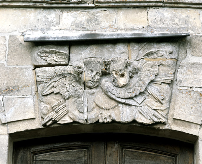 Bas-relief : angelots