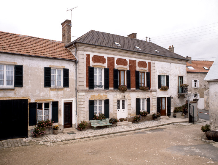 Vue du logis reconstruit en 1877.