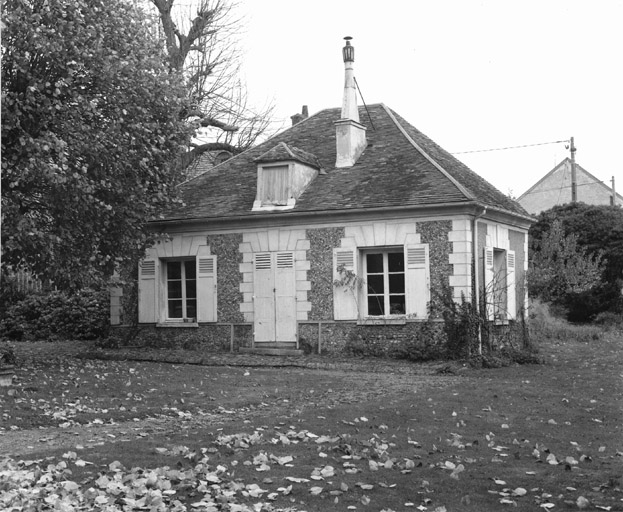 Vue d'un pavillon : élévation du côté du château.