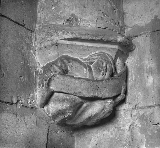 Vue du culot est du bras sud du transept.