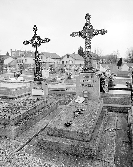 Tombeau de la famille Delanoue-Travers