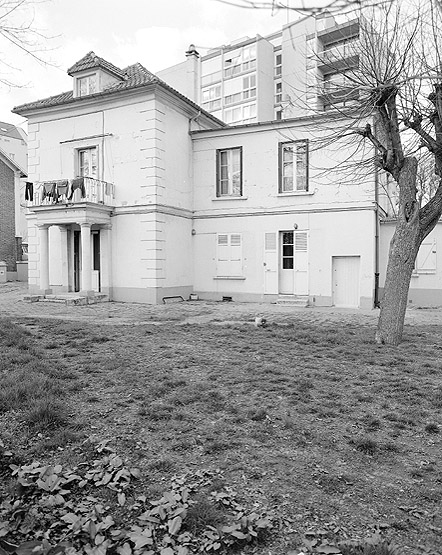 Elévation sud de la maison construite dans le même style que la maison de campagne de Durand.