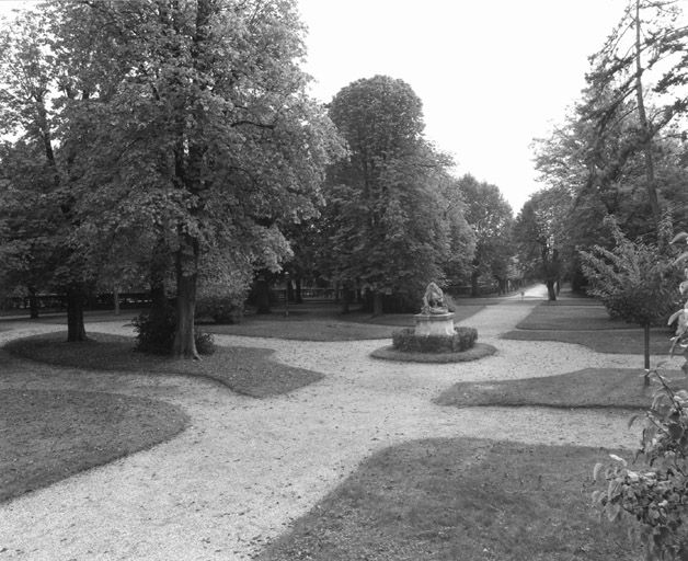 Vue du rond-point central.