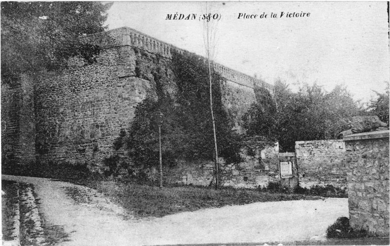 Vue de la terrasse du jardin français.