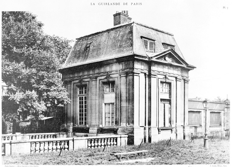 Vue d'ensemble d'un pavillon d'entrée.