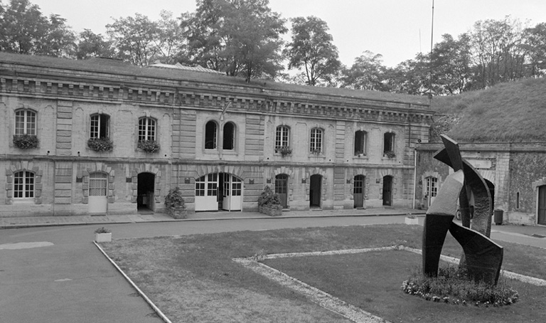 Vue de la Cour d'Honneur vers l'ouest.