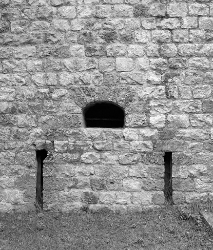 Créneaux de la caponnière simple.
