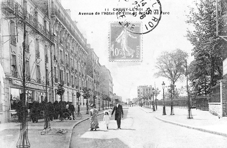 Vue d'ensemble de l'ancienne avenue de l'Hôtel-de-Ville actuellement avenue Anatole-France.