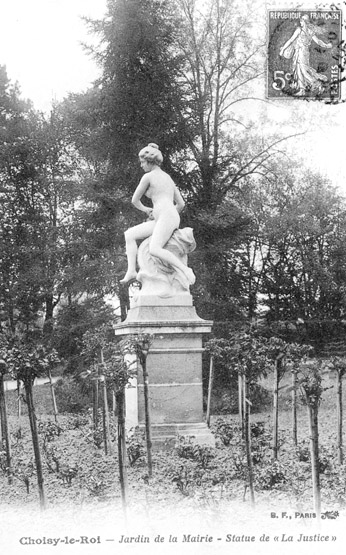 Vue du profil gauche.