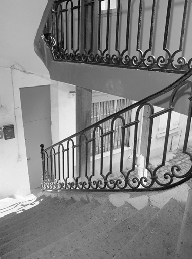 Première volée de l'escalier nord.