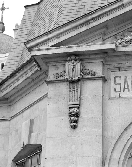 Détail d'une console sur le pavillon du roi.