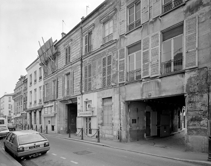 Vue générale depuis la rue.