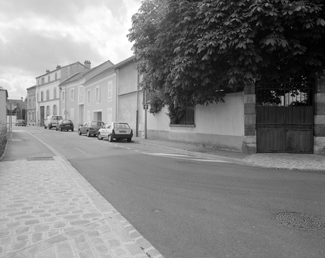 Vue de la rue Sainte-Geneviève.
