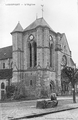 Vue du clocher et de la façade occidentale.