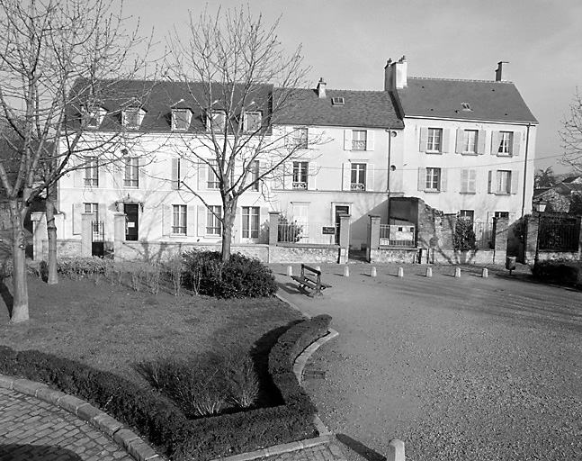 La place de l'Eglise vers la rue Jaume.