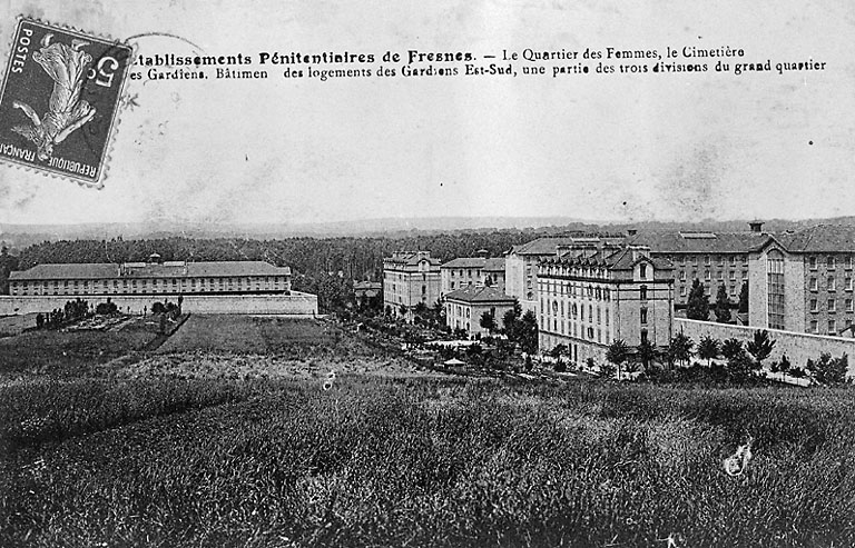 Le quartier des femmes, le cimetière, les bâtiments des gardiens et une partie des trois divisions du grand quartier.